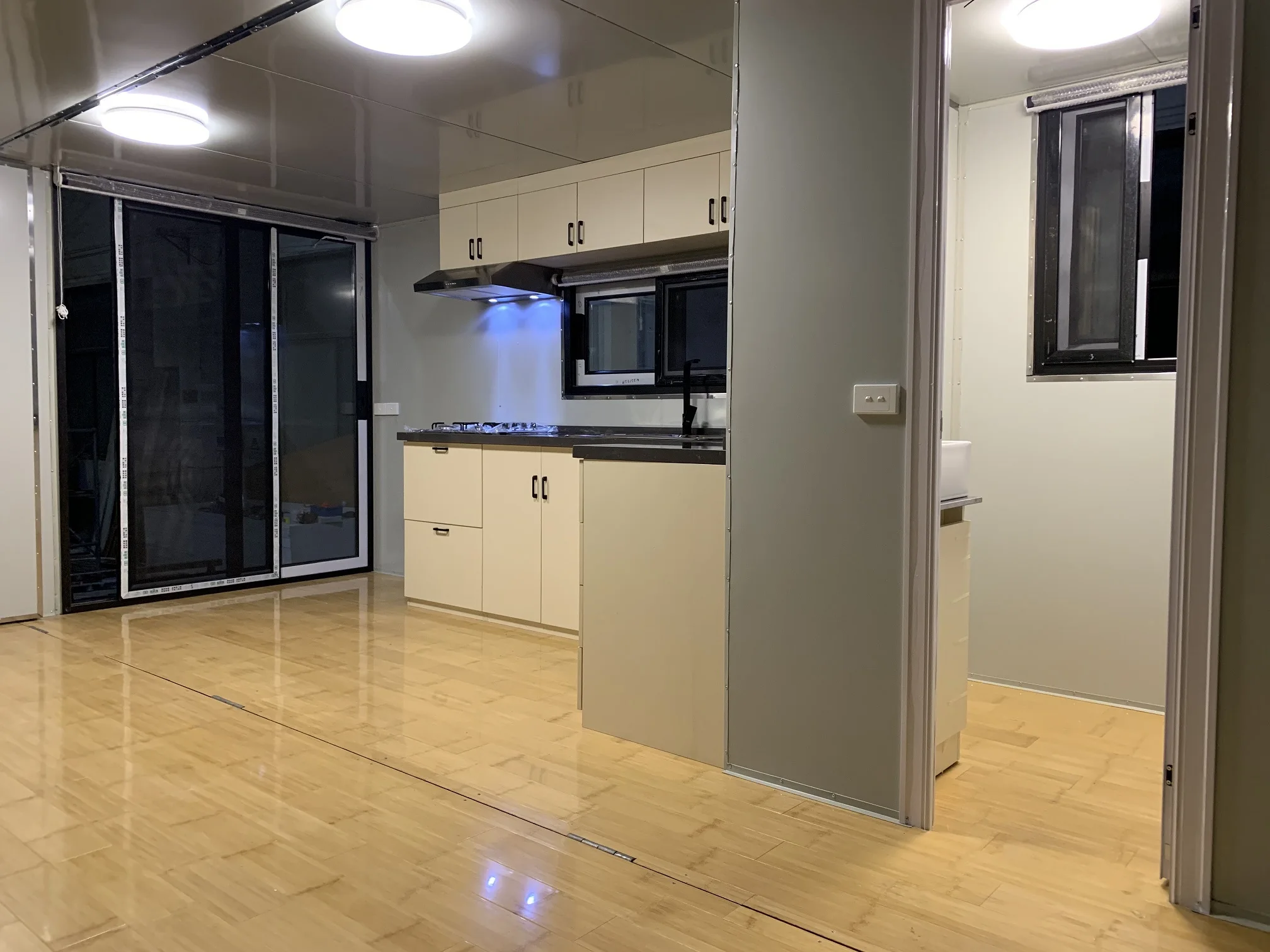 mobile Cabin for Resort Hotel Room, Affordable Small Cottages tiny house on wheels