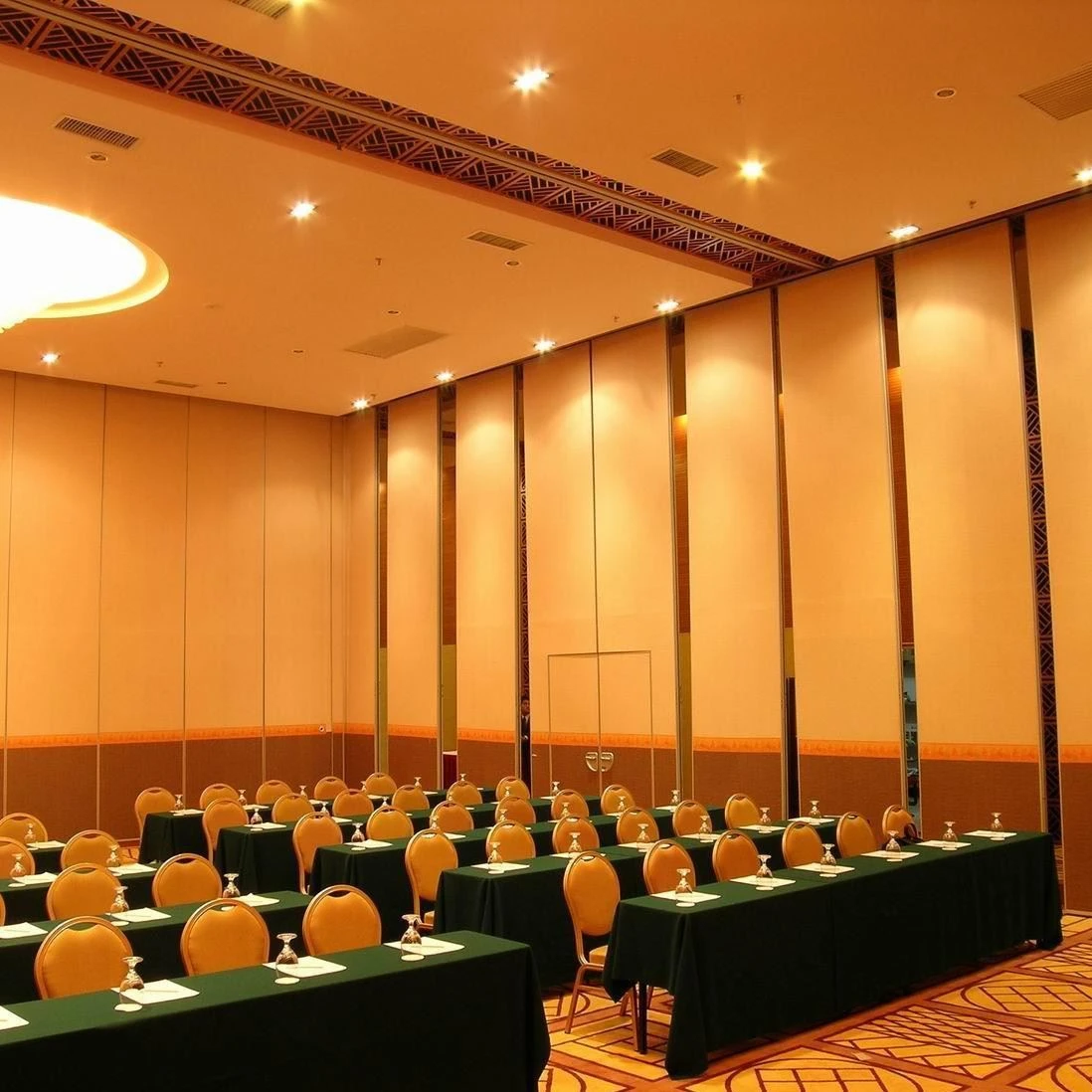 Sound isolated partition wall folding door fireproof sliding folding wall partitions for convention hall
