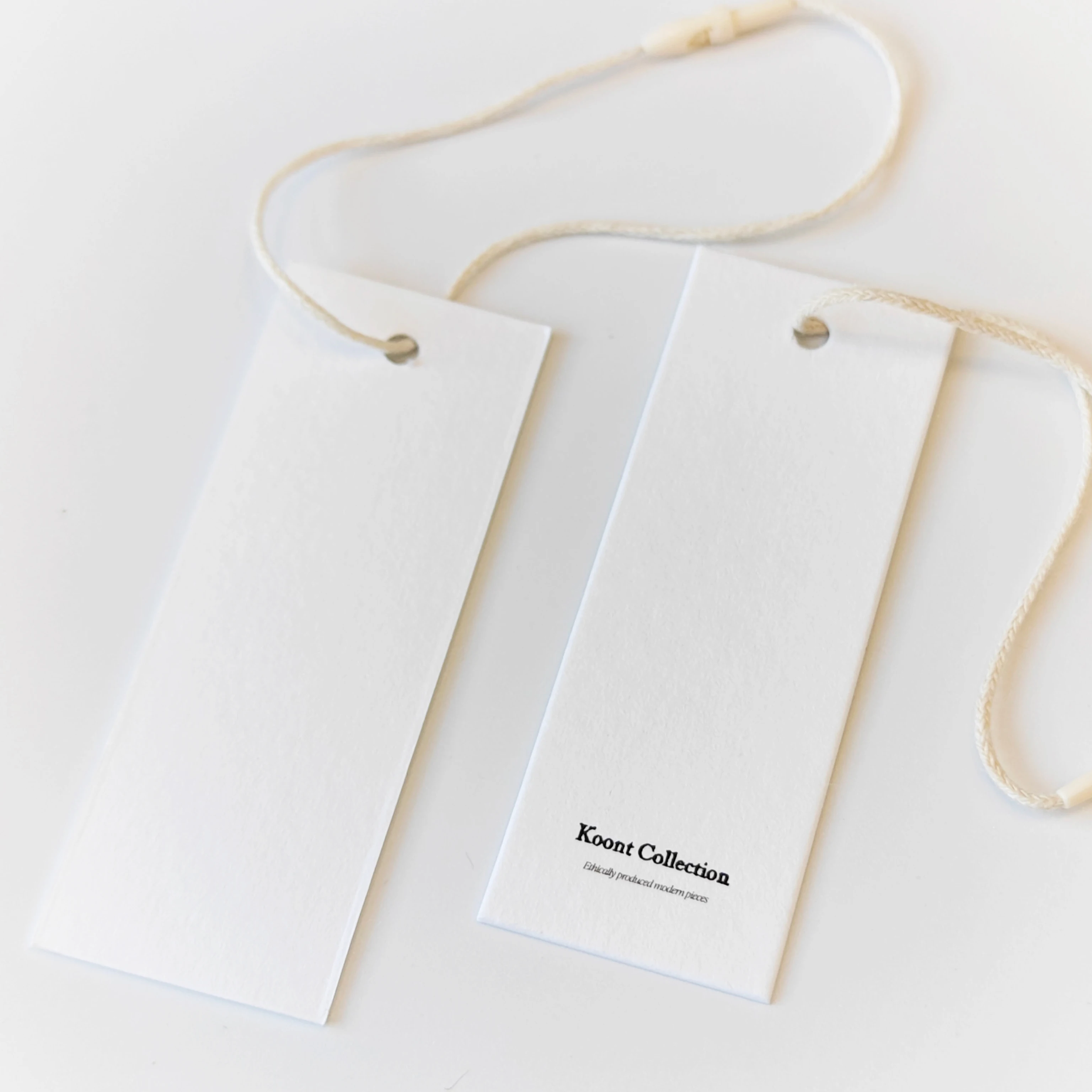 fashion design branding name logo 350gsm white cardboard hang tag for necktie customized matte finish clothing label name tag