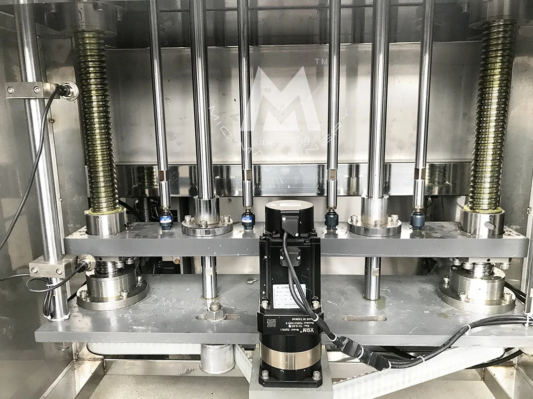 Fully automatic thick viscous car and capping lubricant motor bottle lube engine oil fill machine