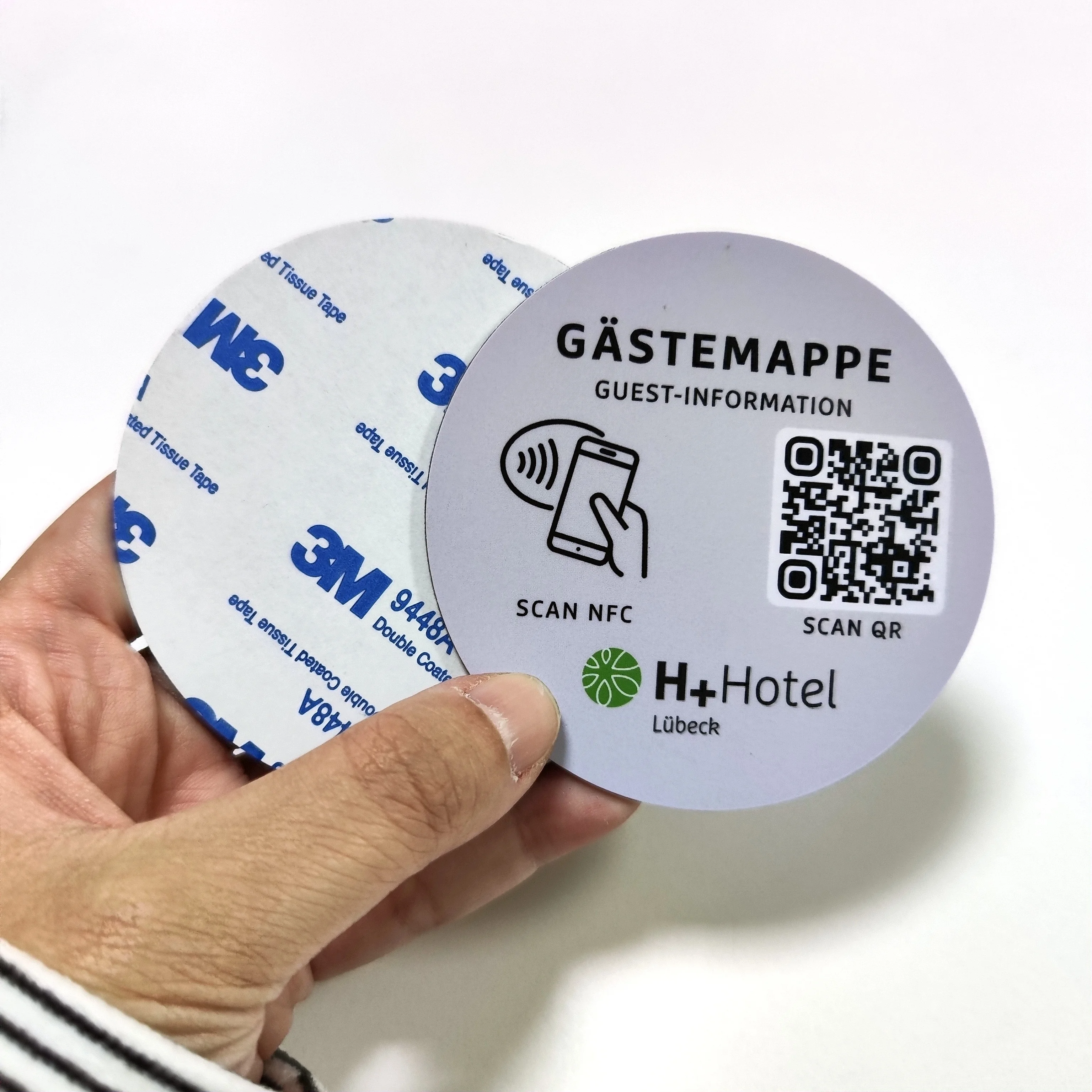 No MOQ Tripadvisor Reviews Tag NFC Tag PVC Card With Chip NTAG215 For Restaurant Store