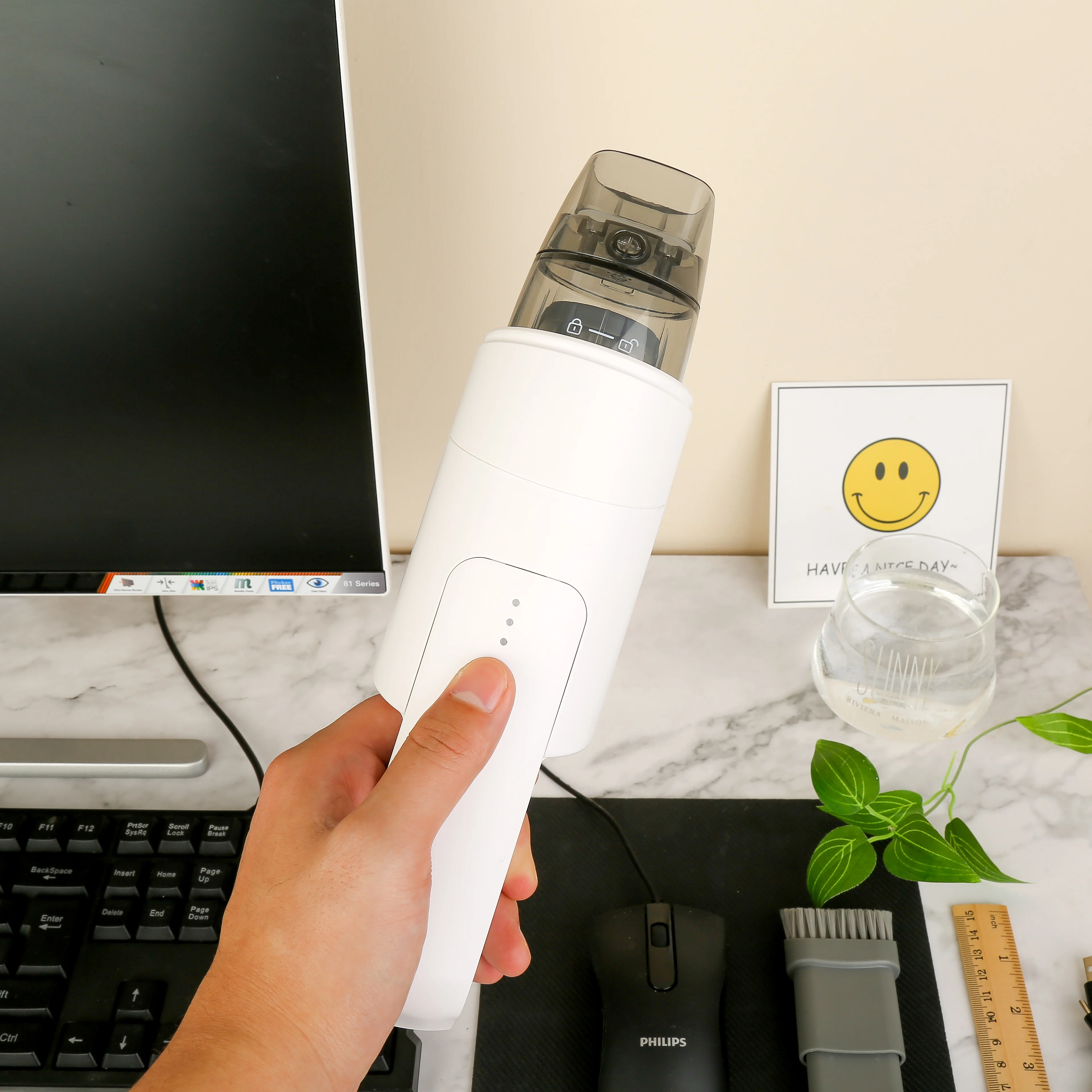 
Household Mini USB Wireless Handheld Vacuum Cleaner with HEPA Filter Washable Filter-V01 