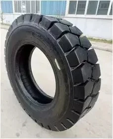 Шина с поролоновым наполнителем 33x15 5-16 5 для
