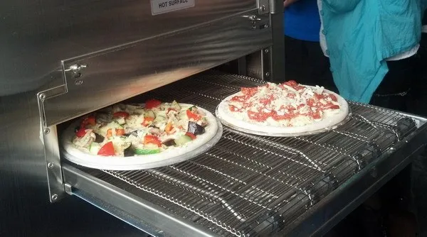 Pizza Oven Pan Accessories for Aluminum Baking Mesh Pizza Screens with different size