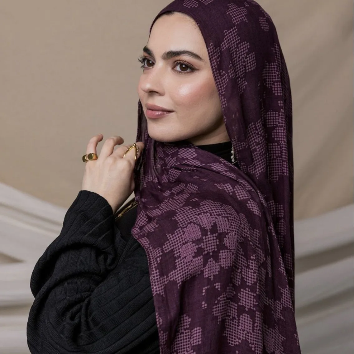 2024 Middle east arabic berry mosaic printed hijab muslim hot selling long scarf shawl for women