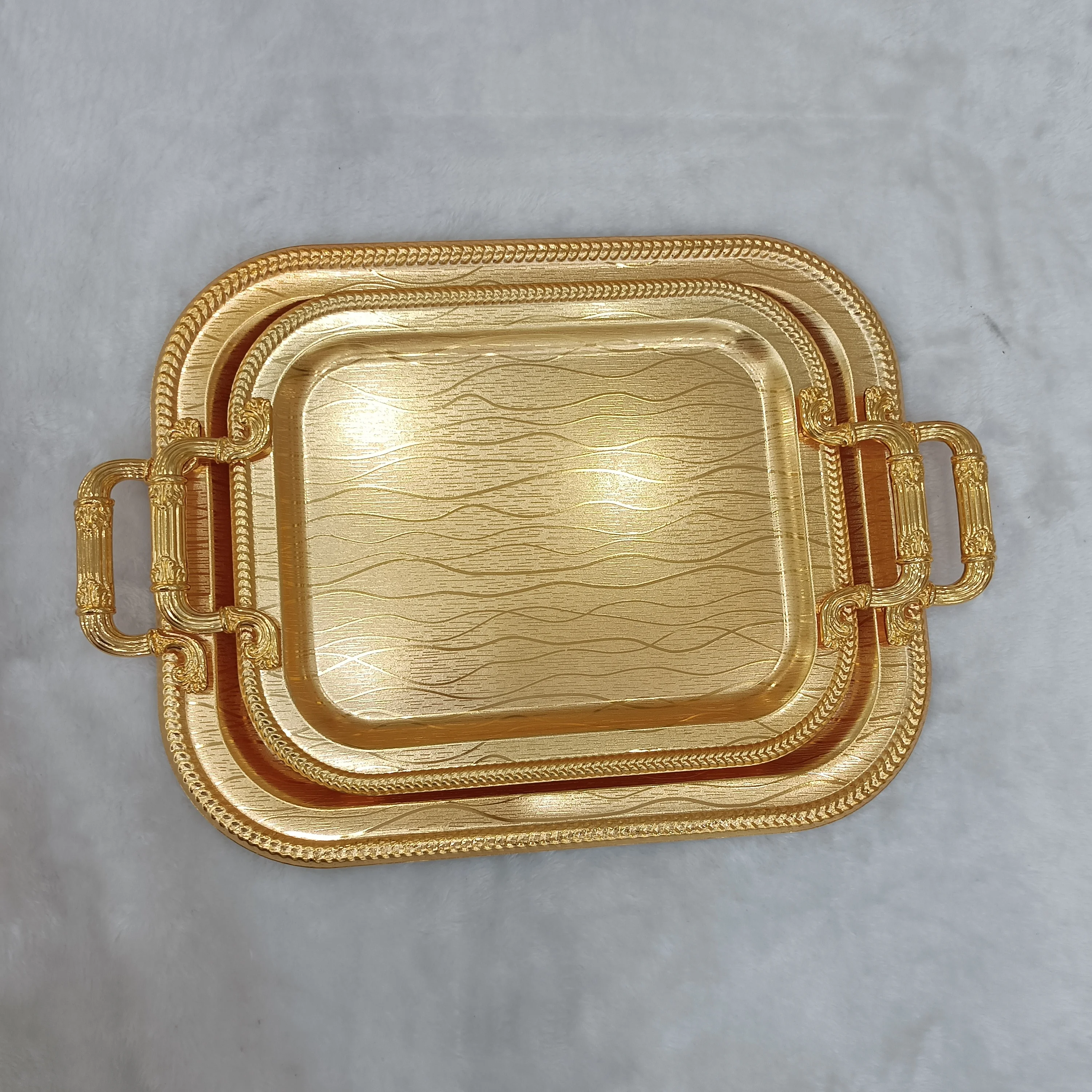 Wholesale New Trendy  Moroccan Handcrafted Copper Tea Tray Engraved Metal luxury Arabic Table Serving Tray With Handles