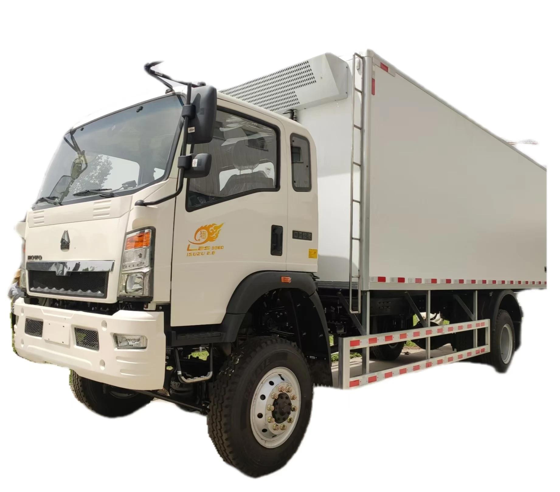 Factory price 5T small HOWO Refrigerator truck Refrigerated cold room Box Truck