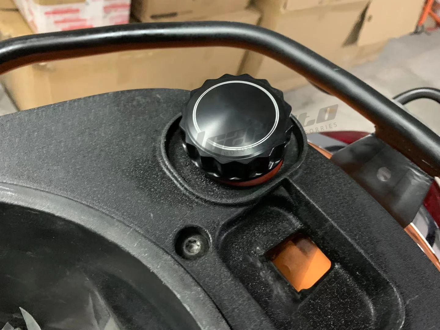 Motorcycle CNC Aluminum Gas Fuel Tank Filler Oil Cover For Piaggio Liberty 125 150 50 MP3 300 350 500 X10 125 350 500 ZIP 50