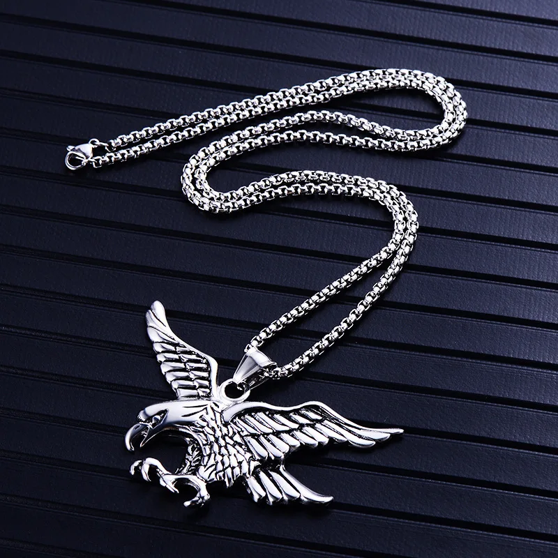 Custom High Quality Stainless Steel Wing Necklace Vintage Hip Hop Flying Bald Eagle Pendant Necklace For Men