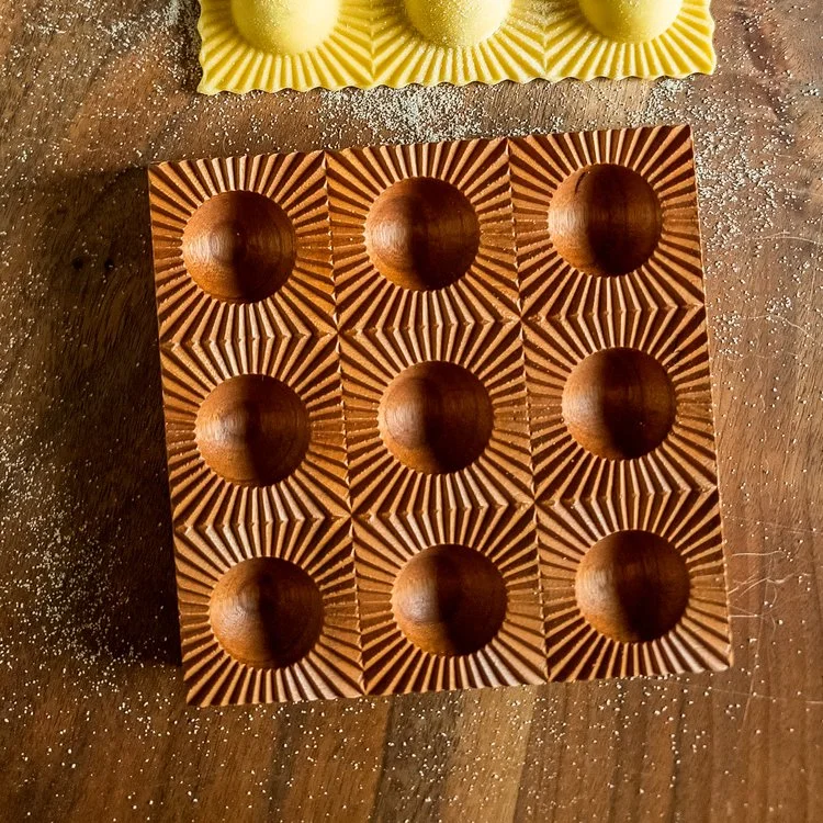 ravioli press mould Sunburst mini Ravioli Mold machine sunburst pattern ravioli dumpling mold