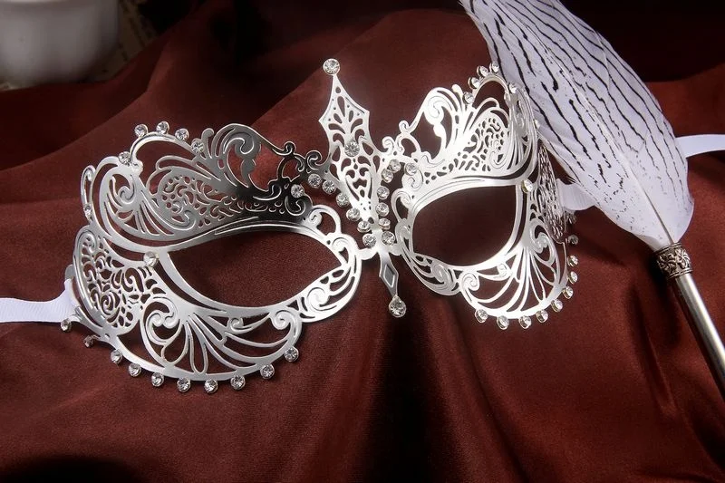 031S Luxury Carnival Party Mask Female Shiny Metallic Silver Transparent Rhinestone Venetian Mask For Eyes