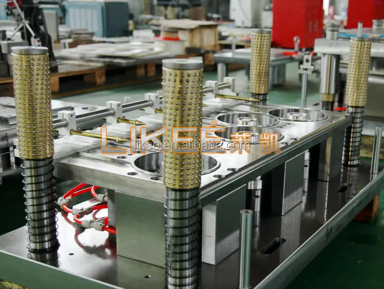 
Pneumatic Type High Speed High Productivity Aluminium Foil Container Making Machine 