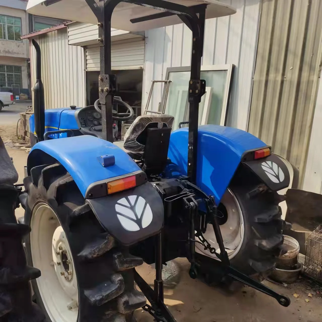Сельскохозяйственная техника New Holland б/у 4X4 75HP-90HP сельскохозяйственная сельскохозяйственные тракторы Massey Ferguson цена на