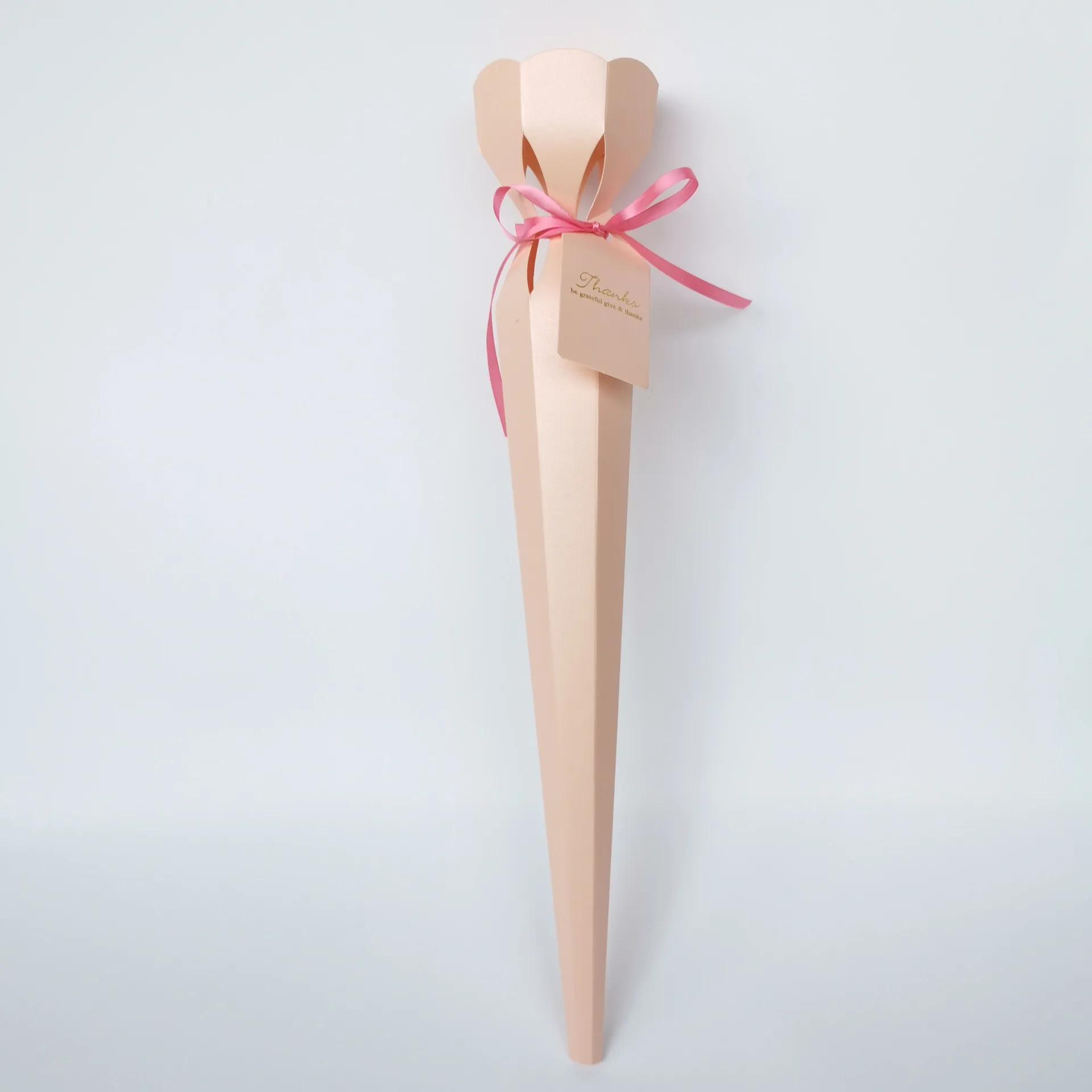 Wholesale Luxury Paper soap Flower Arrangements Display Card Customized Fresh Flower Portable Gift Single Flower Packaging