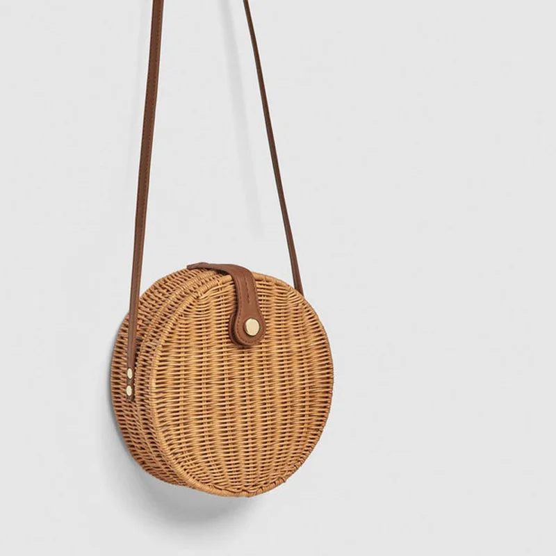 High quality portable lightweight cheap round summer rattan bag indonesia