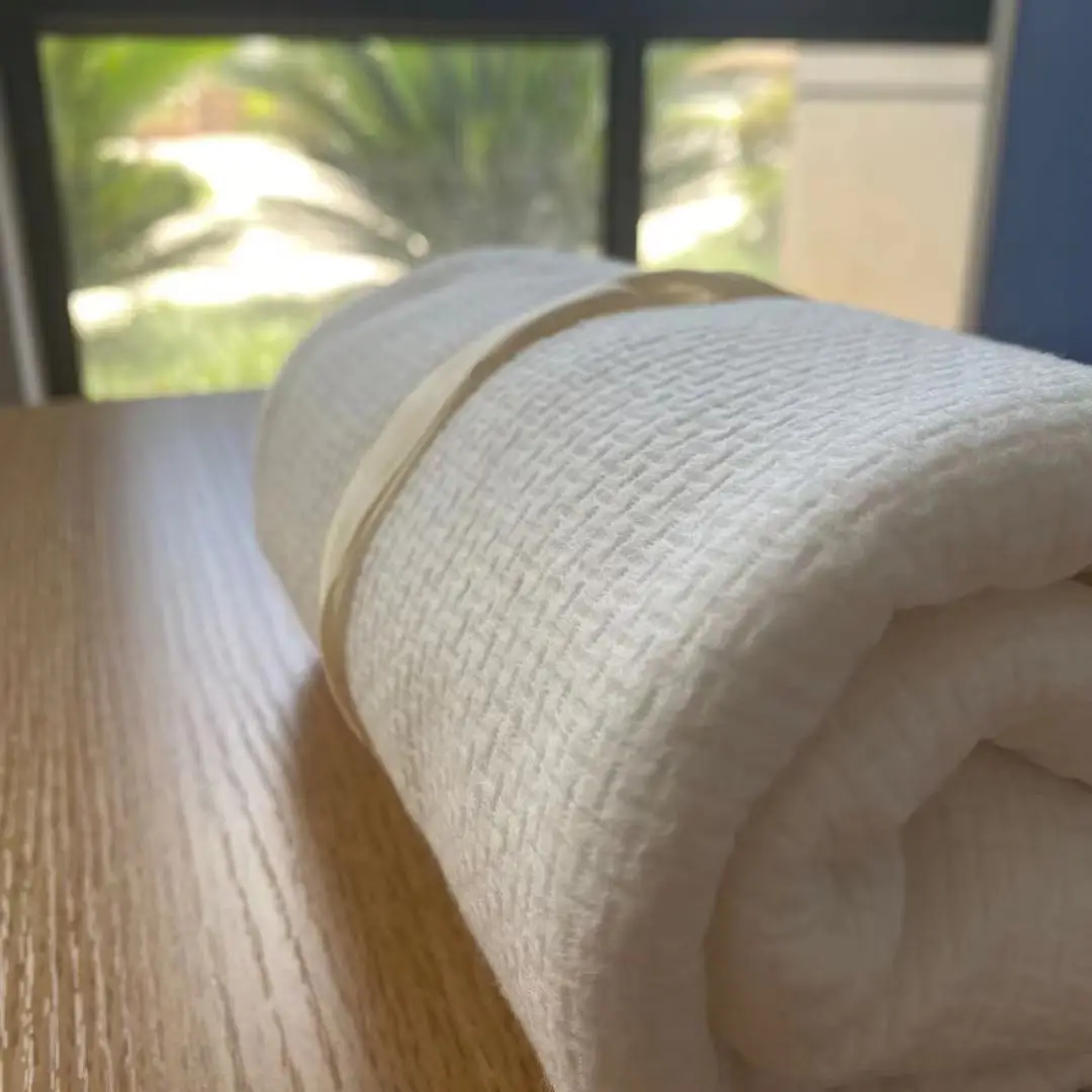 
sample cotton fiber spunlace nonwoven fabric rolls for disposable bath towels 