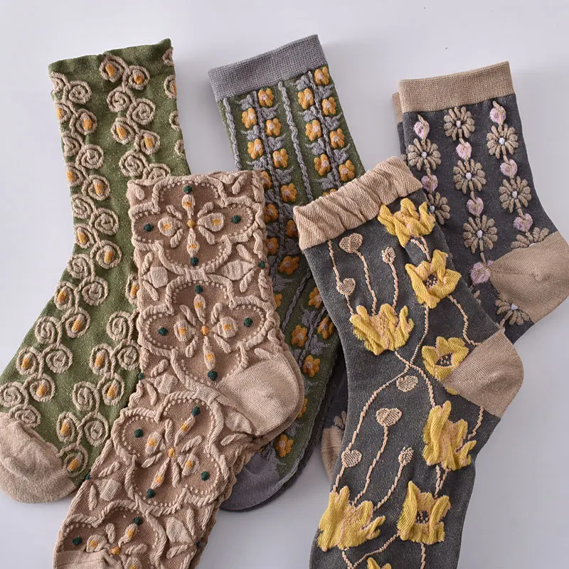 Factory Wholesale Professional Baroque Style Cute Flower Geometric 3D Textured Design Vintage Women Socks