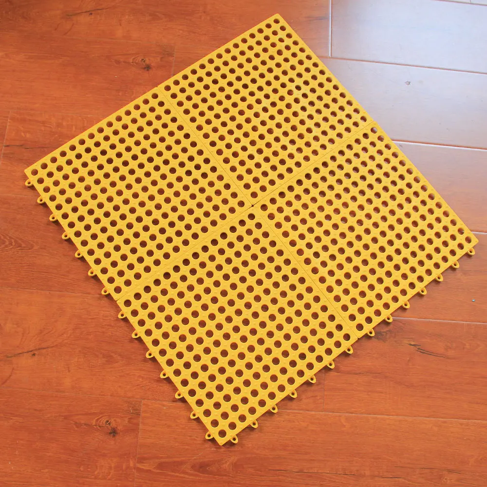 New Product Ideas Plastic Square Water Proof Split Joint Mat Non Slip Drain Hole Bathroom Bath Mat