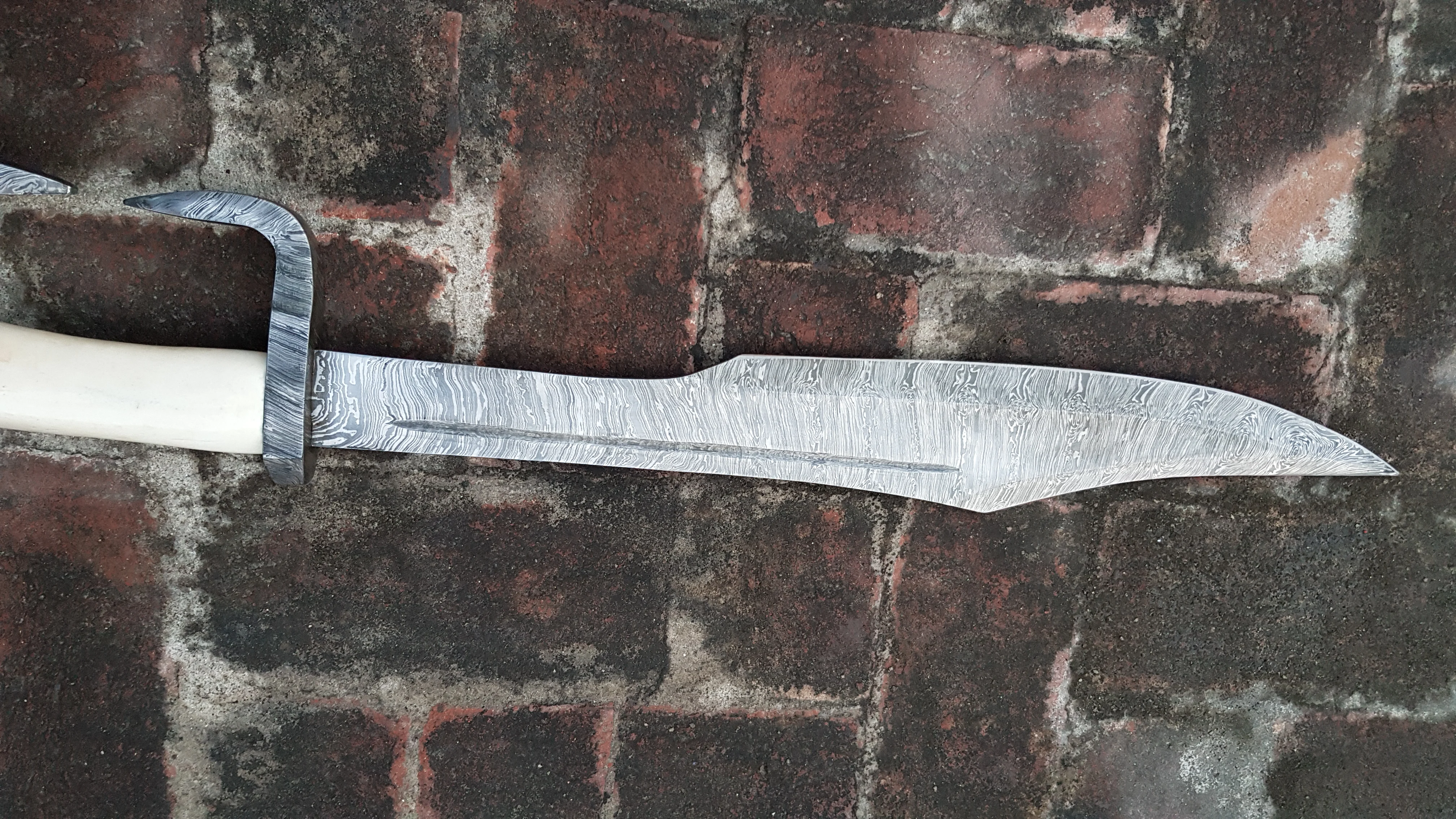 
Damascus steel spartan sword with leather sheath , viking style sword 
