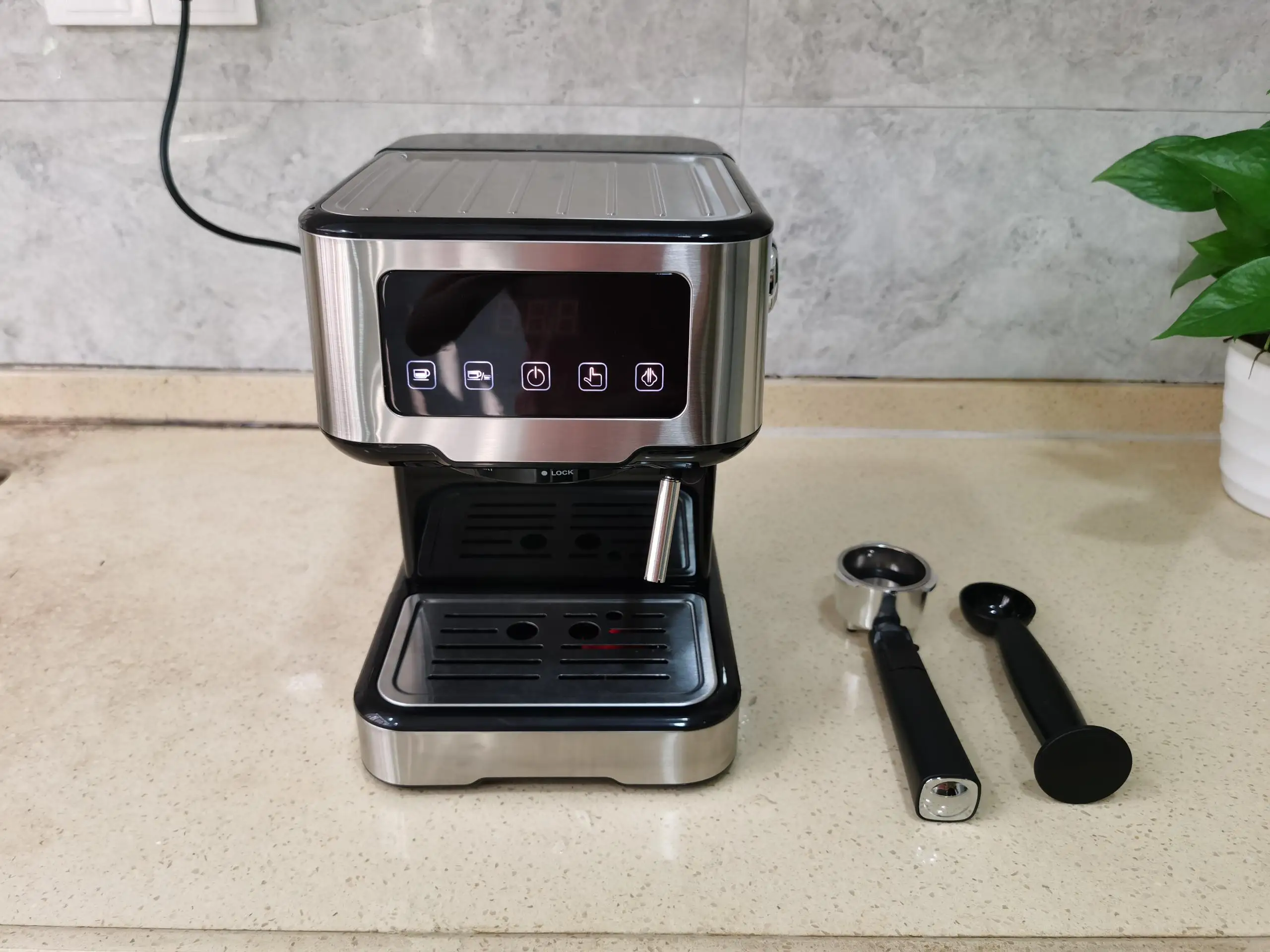 Fully Automatic 15 Bar Pressure Pump With NTC Temperature Control Latte Cappuccino Espresso Coffee Machine