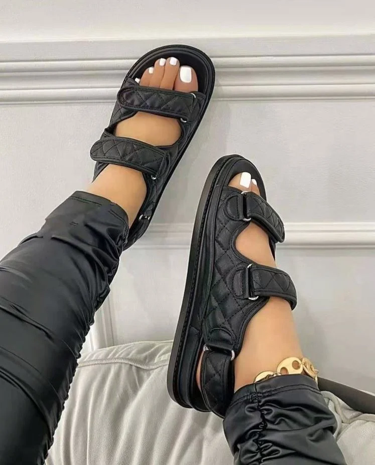 2021 Ins Hot Selling Soft Sole Velcro Sandals Chanel Style Flat Sandals Classic Platform Shoes  Beach Double Row Buckle Women