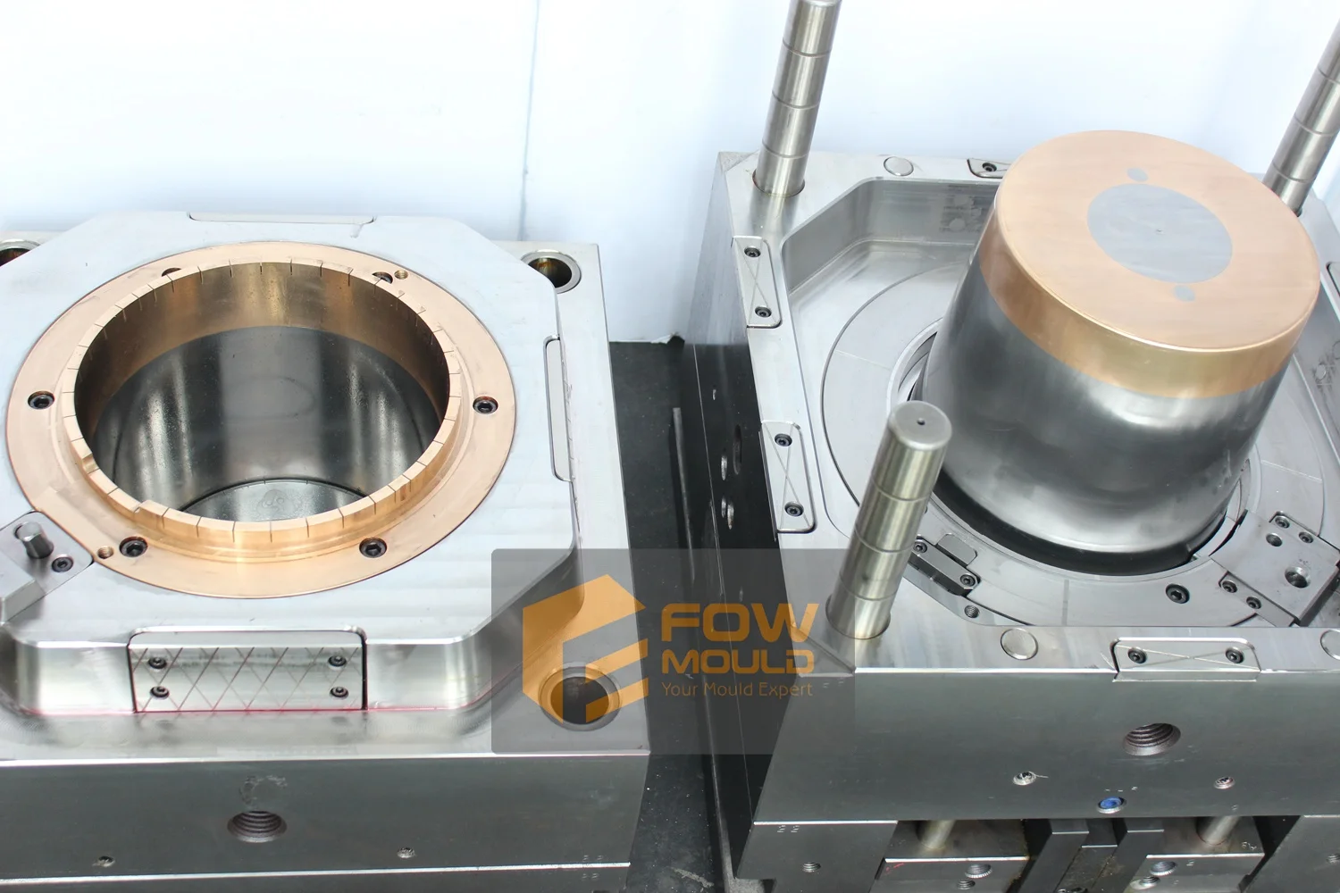 
China Mould Plastic Mould Supplier Buckets Mould 