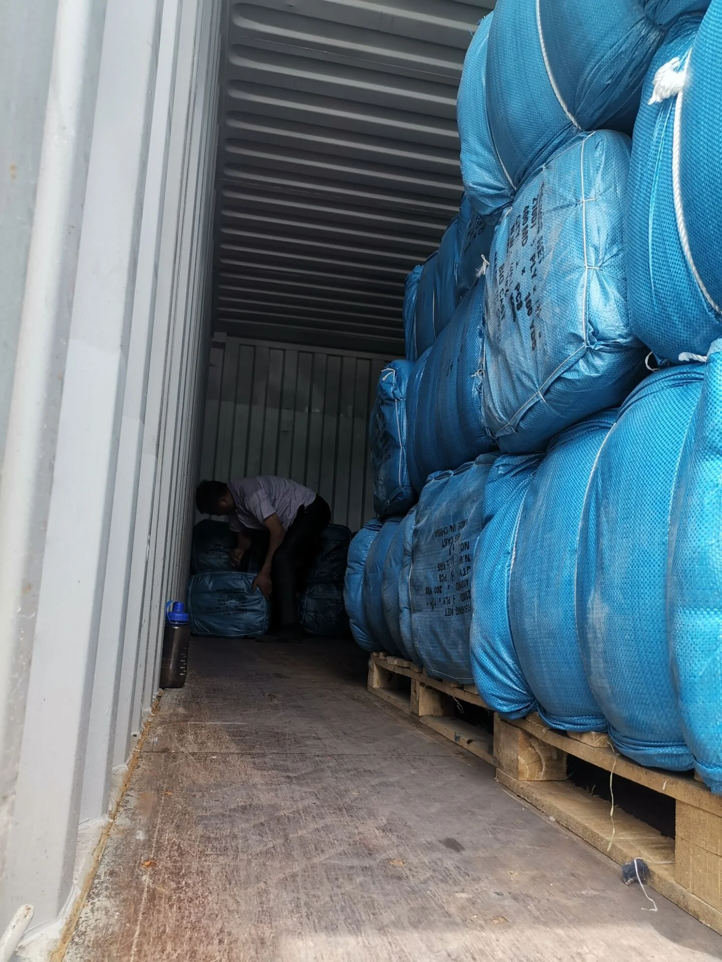 Africa High Quality Blue Fishing Net polyester fishing net  red de pesca fishing nets china