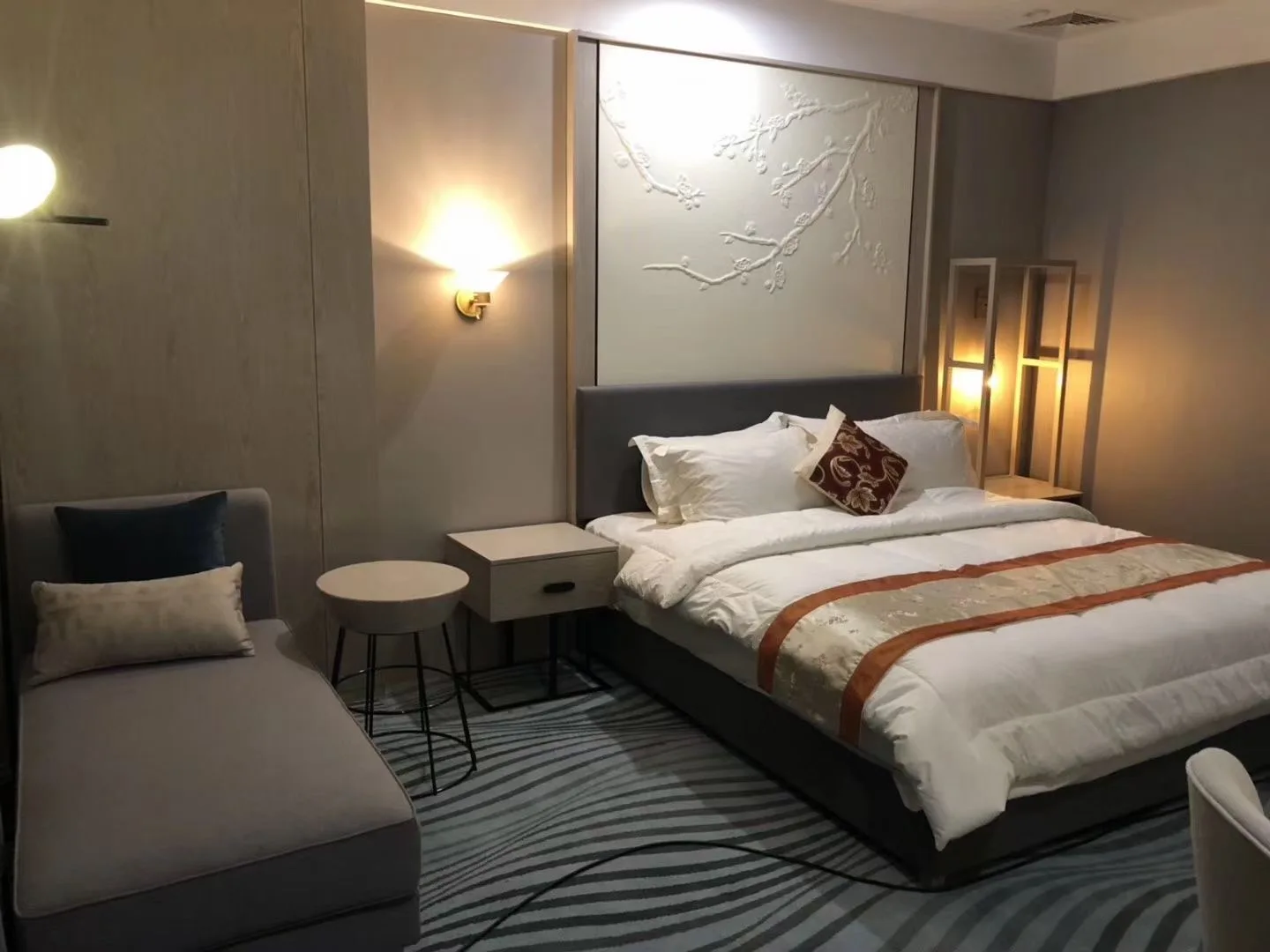 Dubai Hotel Furniture China Famous Hotel Supplier Furniture Fully Wood Bedroom Set For Project