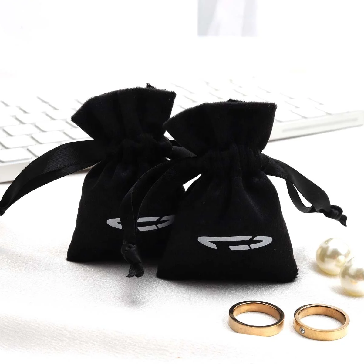 High Quality Mini Ring Pouch Custom Logo Printed Black Velvet Necklace Earring Packing Drawstring Jewelry Bag
