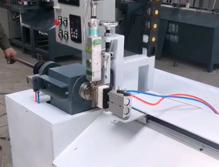 Munafaction Metal tube cutting machine short pipe laser cutting machine