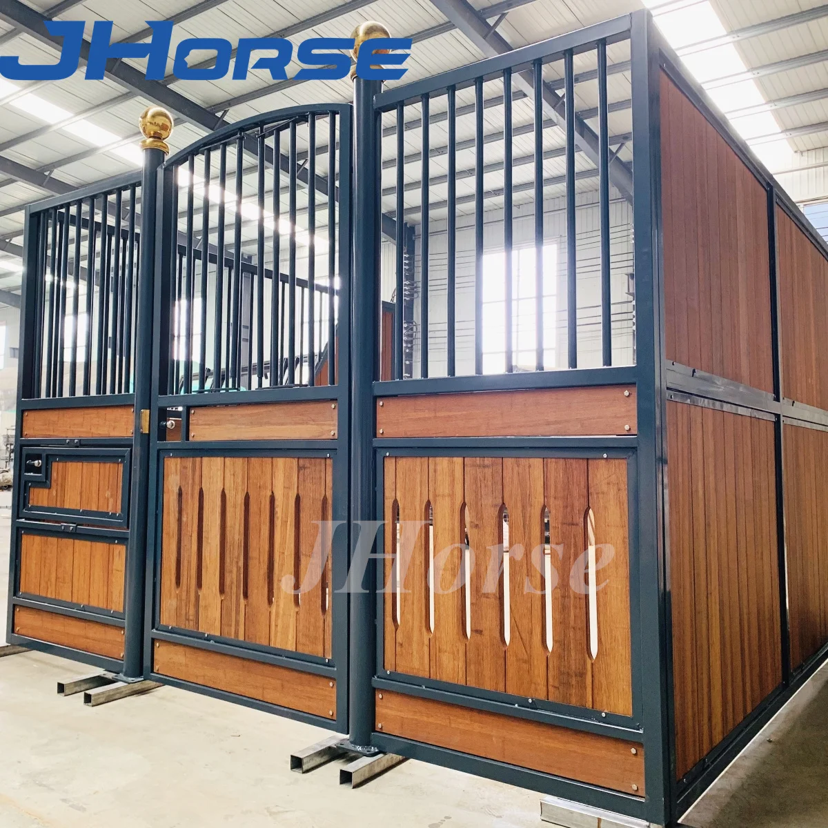 12ft Galvanized Horse Stables and Barns Metal Buildings For Horse Barns Customized horse stall in USA