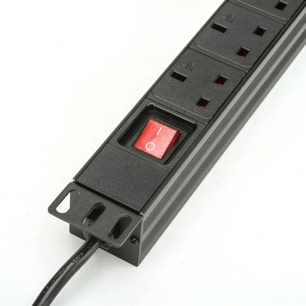 Wholesale price high quality 19inch 1U Network Cabinet PDU UK style power distribution unit PDU for server rack