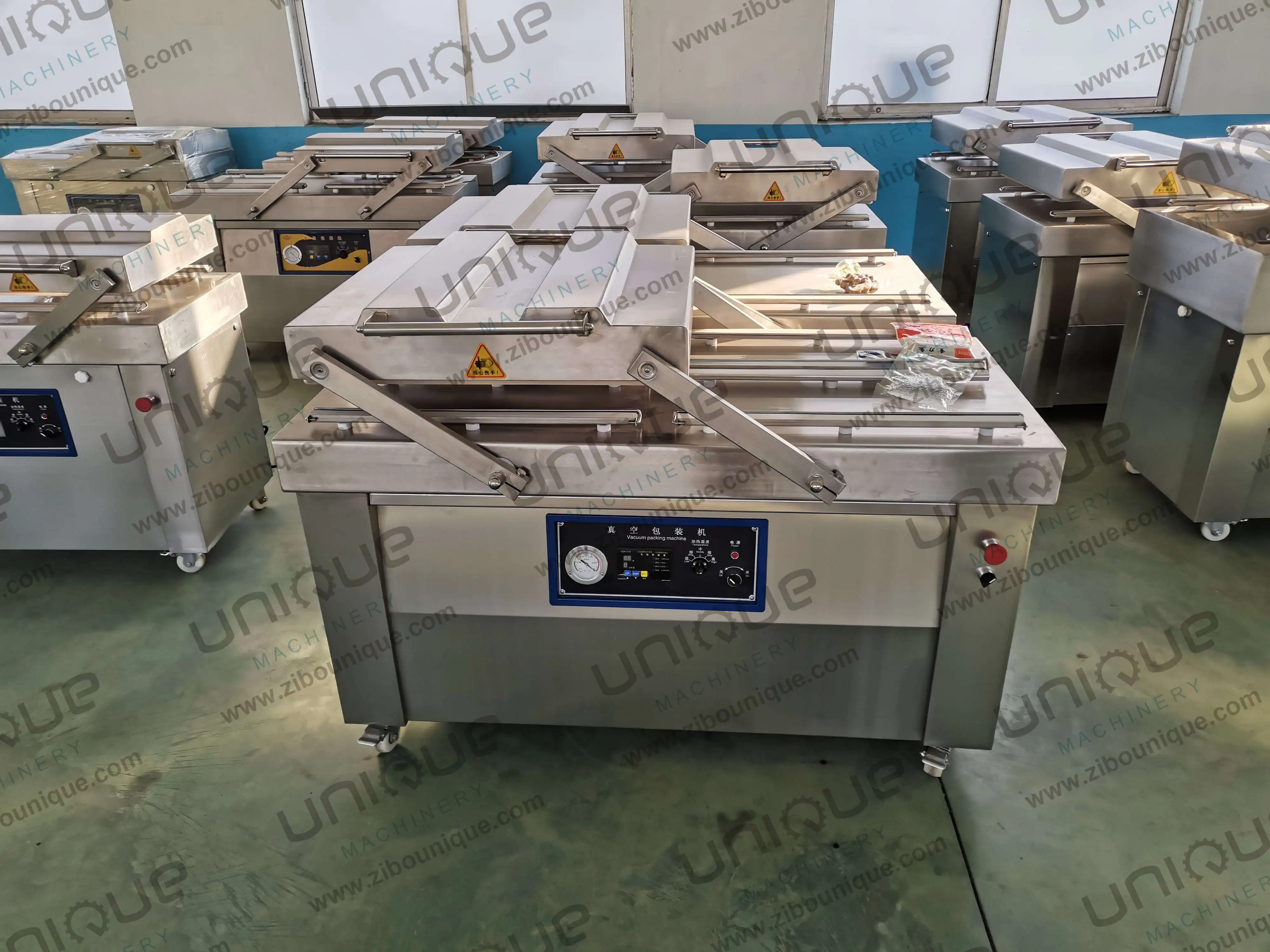 Salad vegetable potato carrot cabbage onion vacuum packing machine