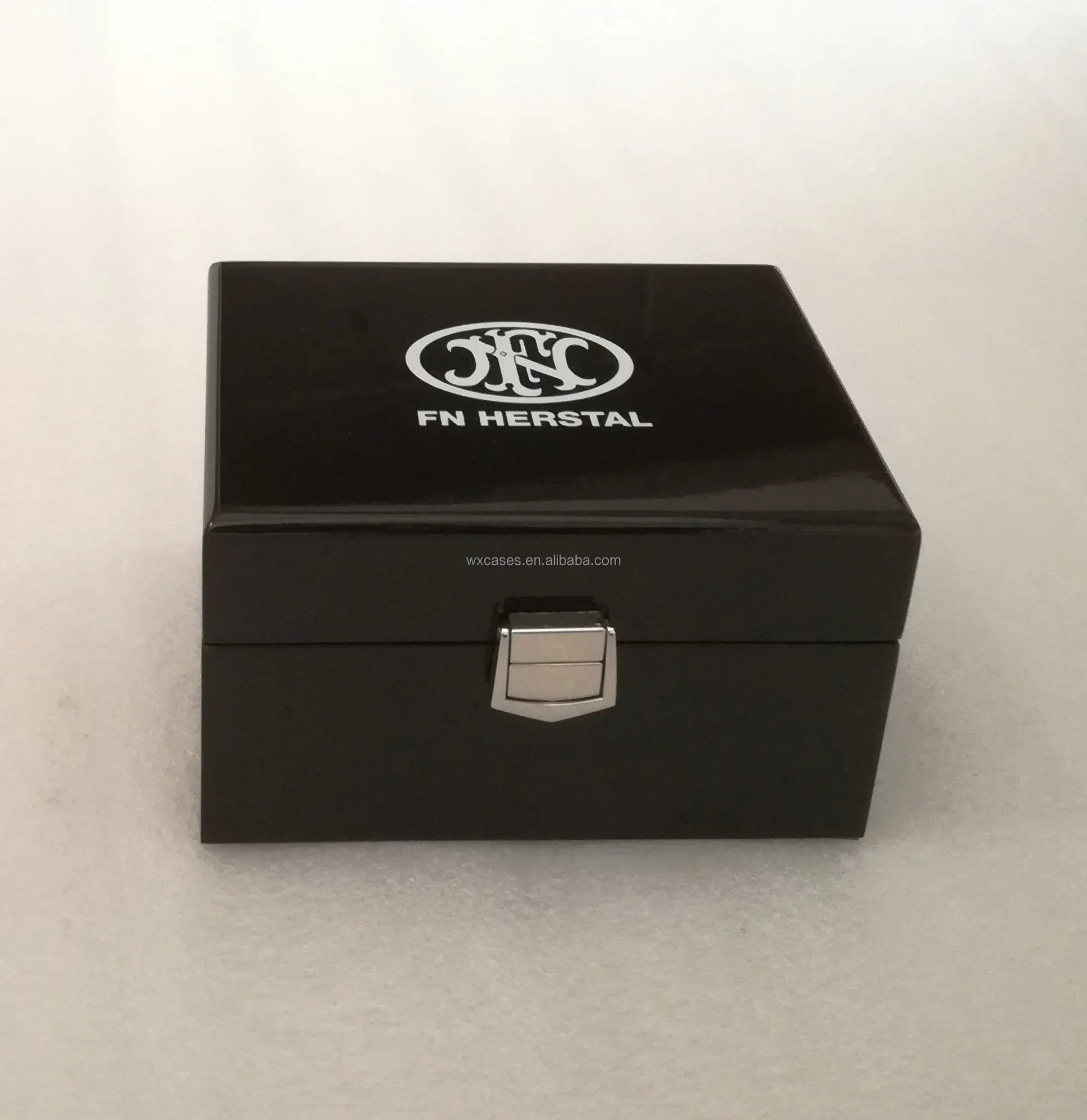 luxury wooden box watch wooden watch box black custom logo  for single watch hot sell From Nanhai,Foshan,Guangdong,China