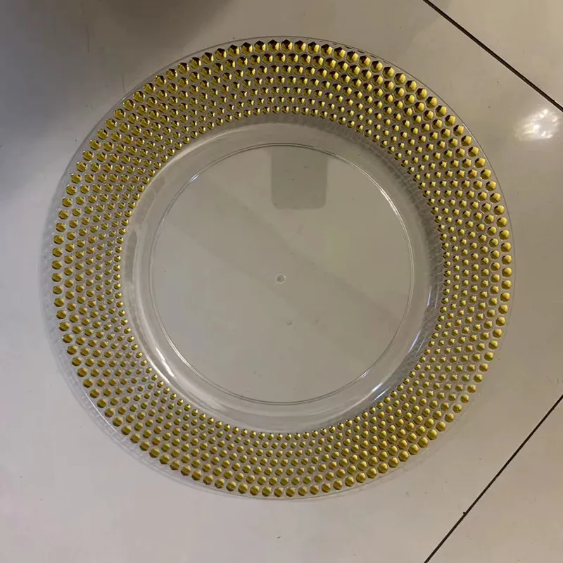 2023 nice design 13 inch antique plastic clear charger underplates wedding dishes with gold rim for decoration