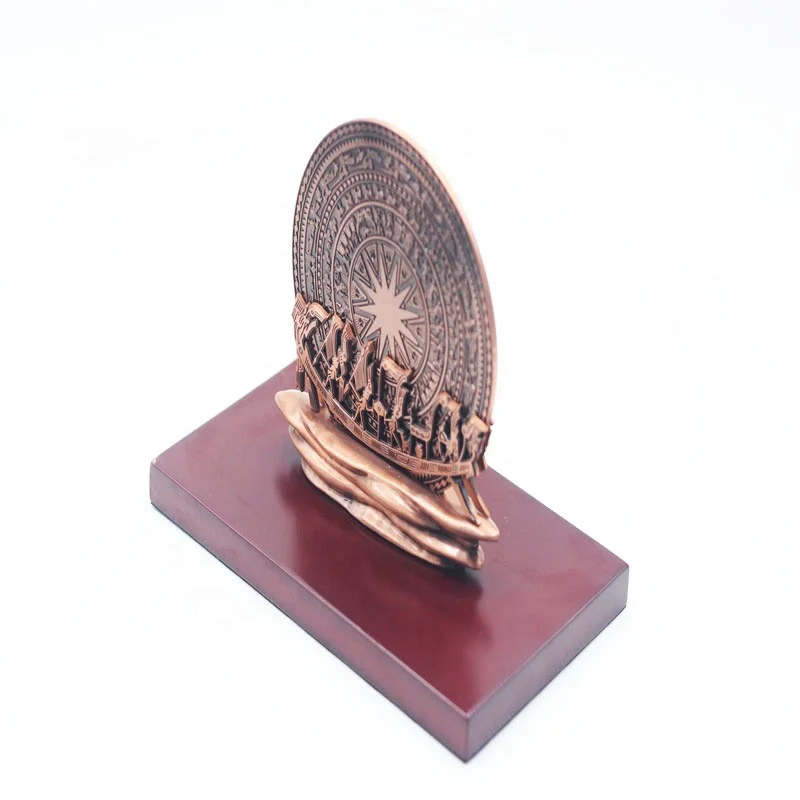 High Quality Decoration Custom Metal Trophy with wood metal trophies made in china