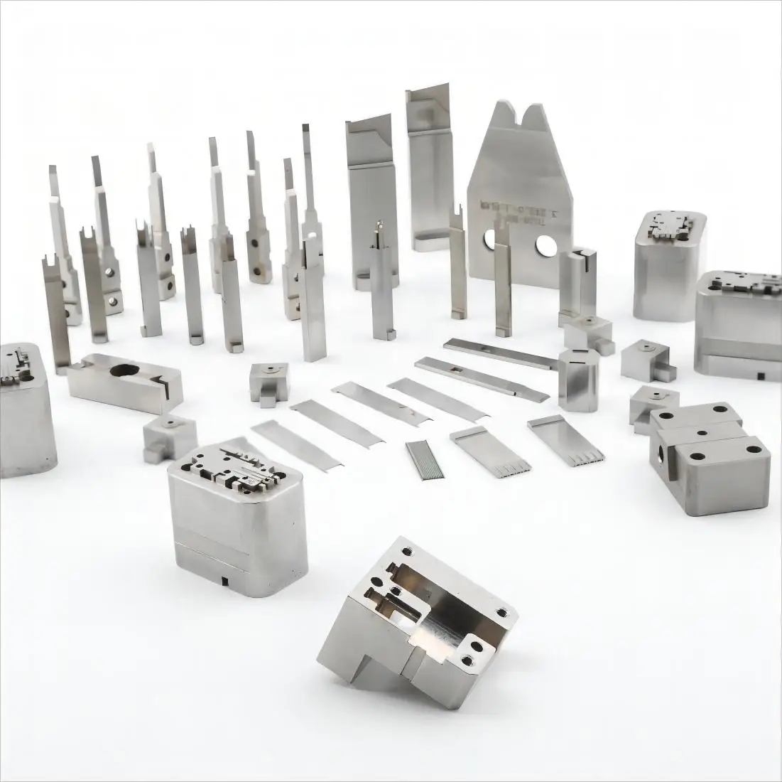 OEM Cnc механическая обработка штампованной стали для термообработки EDM гальваническое покрытие сервис cenchtop мельница детали станка