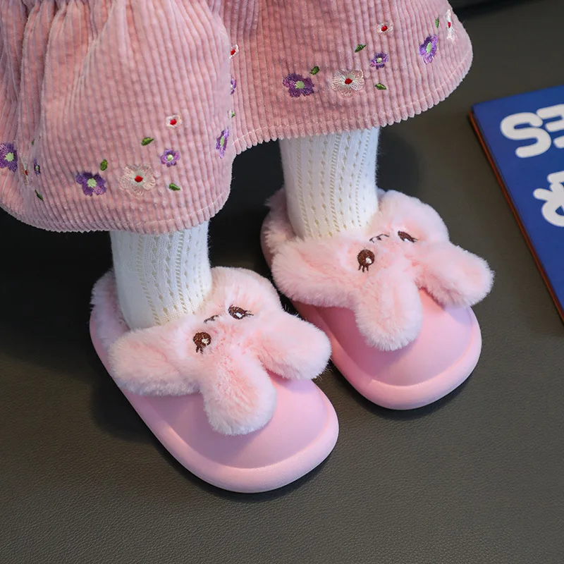 Custom Outdoor Cartoon Rabbit Fuzzy Plush Slippers Kids Indoor House Winter Animal Soft Cotton Plush Shoes Slippers