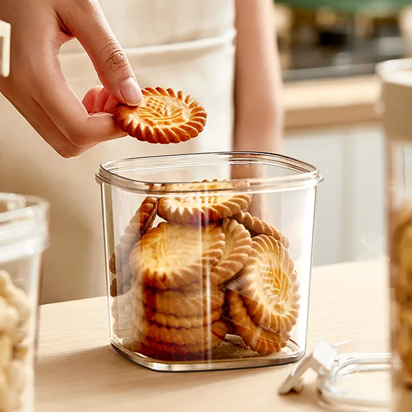 1300ML Kitchen  storage Square Clear Stackable Plastic Airtight food container with Vacuum Seal lids