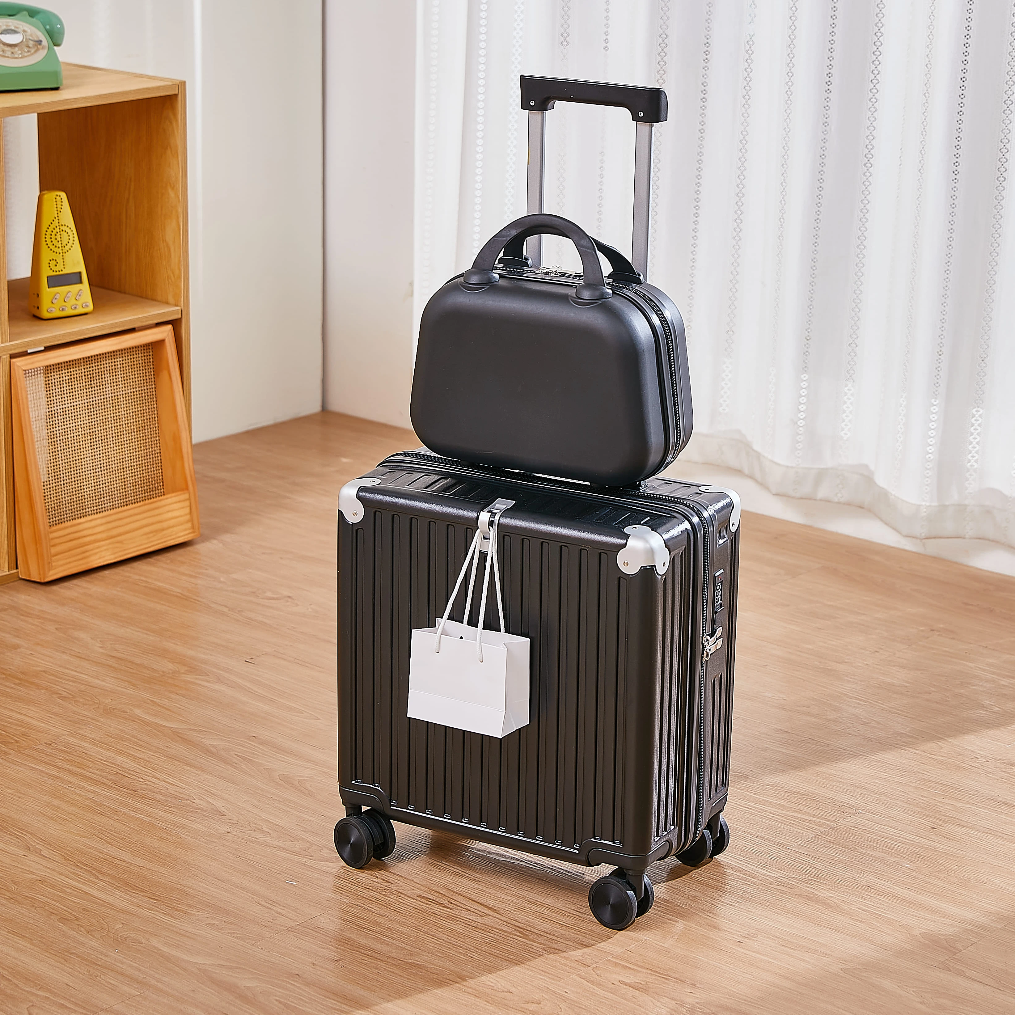 Custom Wholesale PC Luggage Bag Suitcase Hard Case Women Travel Trolley Bags PC Suitcase Luggage Set