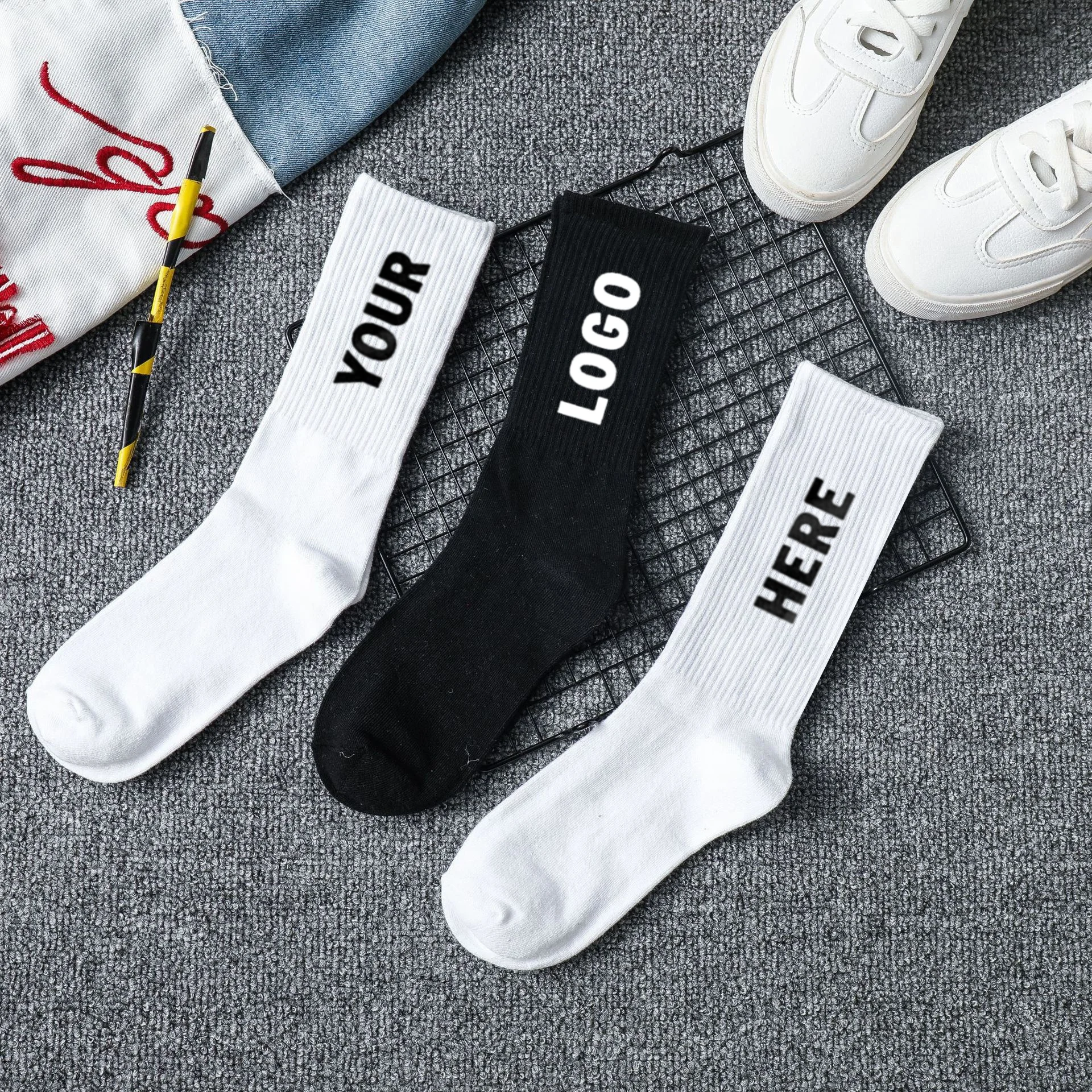 No Minimum Order Design Own Fashion Embroidery Jacquard Custom Logo Cotton Mens Calcetin Crew Socks