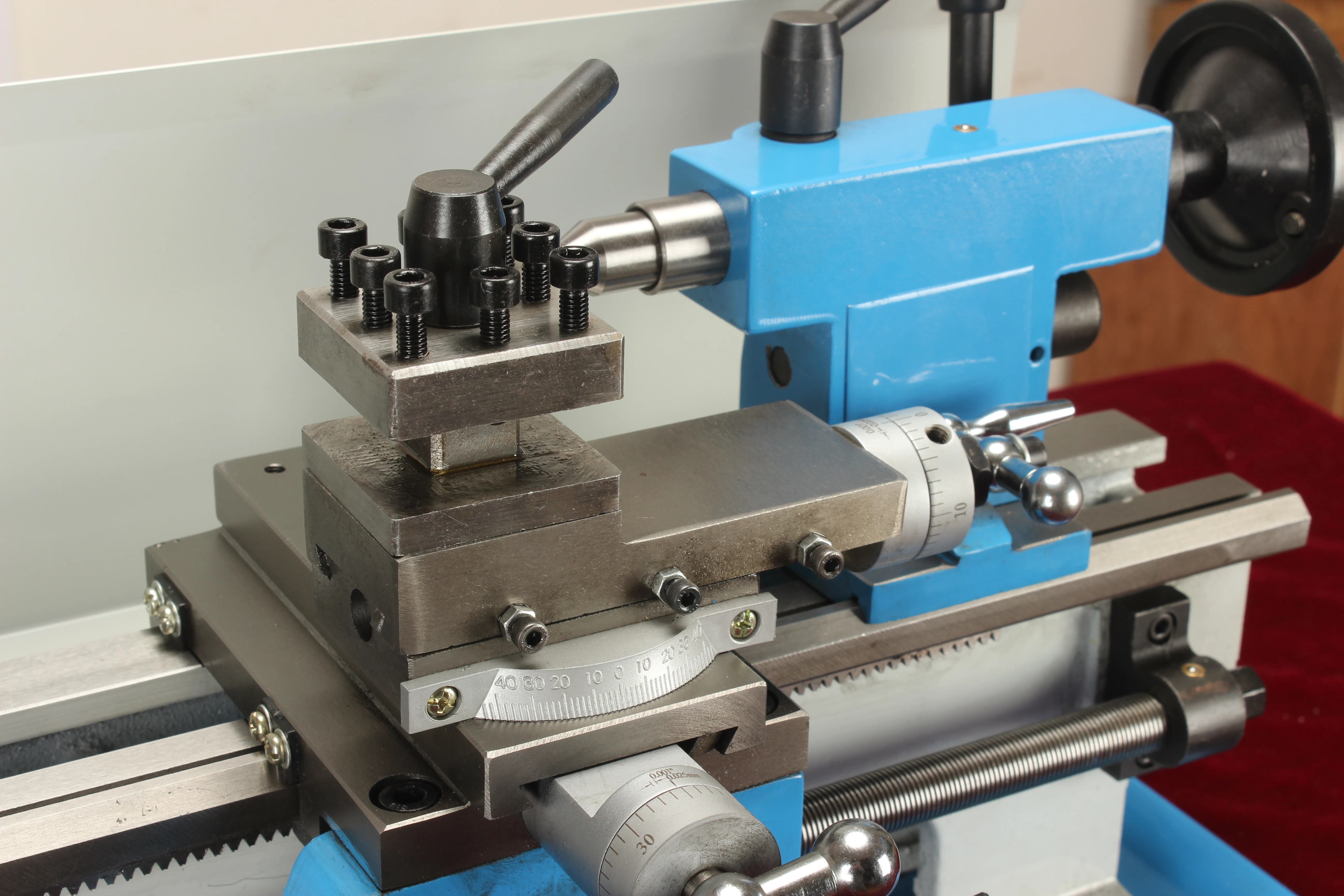 DIY0714 mini metal lathe machine for school education and hobby users with 20mm spindle bore