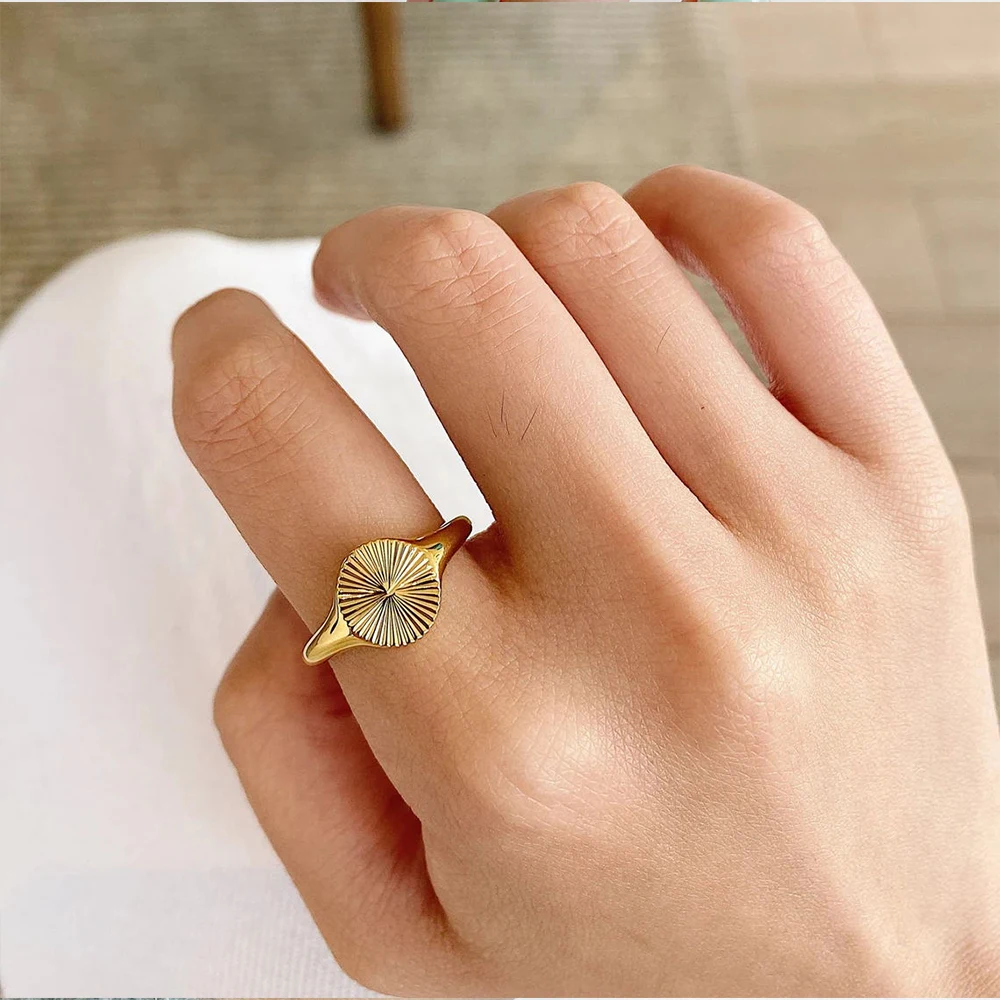 High Quality Wave Rings For Women Minimalist Dainty Rays Texture Circle Ring Stainless Steel Signet Chunky Dome Ring