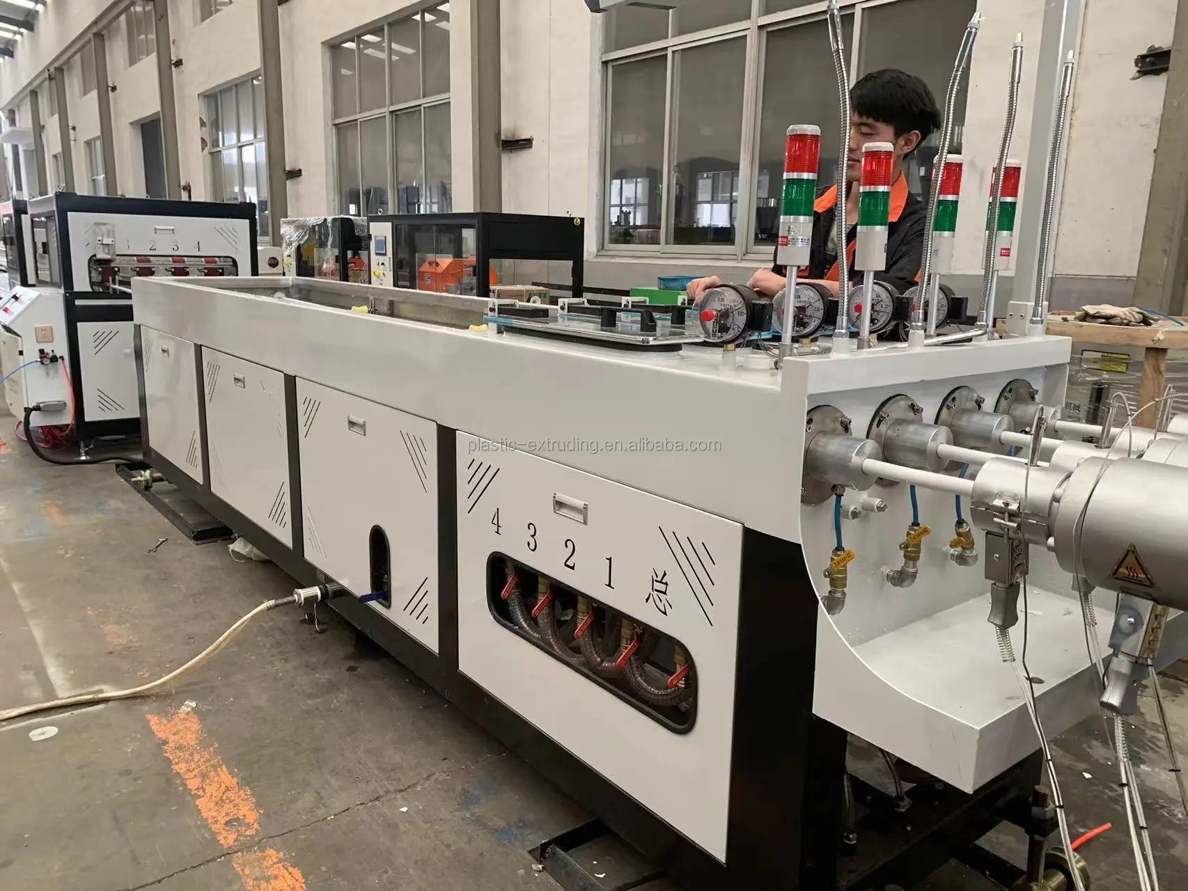 16-32mm four outlet PVC conduit pipe making machine PVC four cavity electric cables pipe extrusion production line