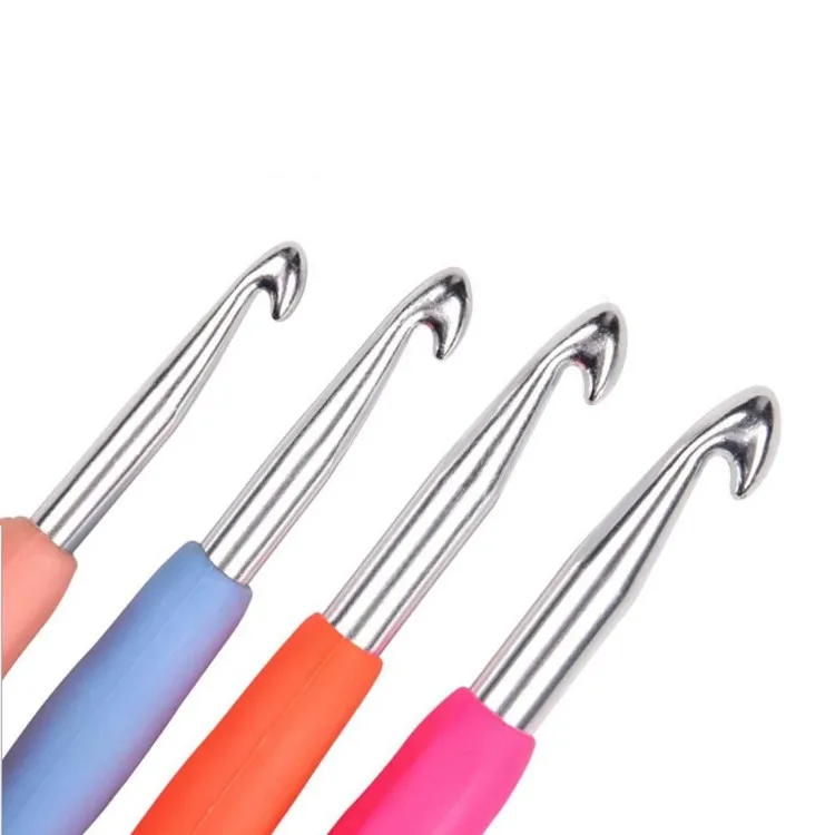 Metal Crochet Hooks Set 12 Ergonomic Soft Rubber Handle Aluminum Crochets Hooks DIY Yarn Knitting Needle Craft Tools Accessory