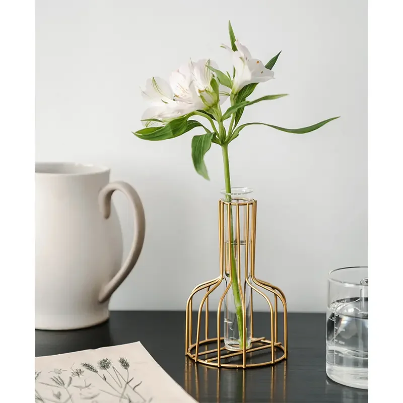 Small Gold Metal Flower Stand Iron Wire Wedding  Table Decoration Living Room Decoration Flower Stand Vases