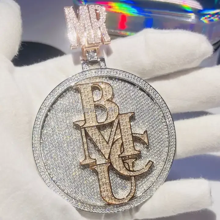 Customized S925 Silver 100% Passed Diamond Tester Iced out VVS Moissanite Diamond Letter Logo Name Circle Background Pendant