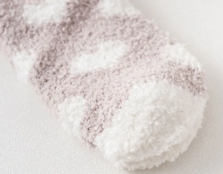 Custom Warm Fluffy Fuzzy Socks Dots Fuzzy Microfiber Socks For Woman Wholesale