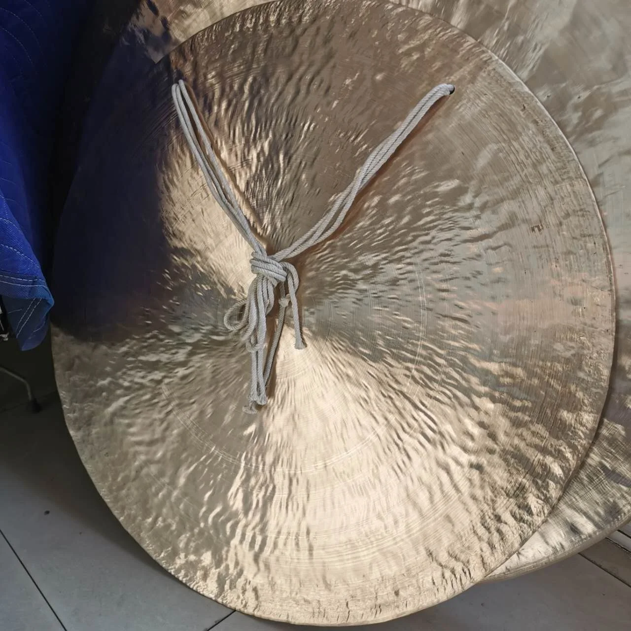 Chinese gong wind gong