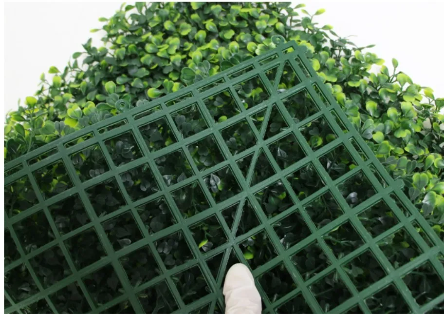 2022 New  Decoration Faux Green Boxwood Panels Fence Hedge Backdrop Artificial Plant Grass Wall